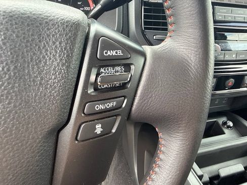 Used 2024 Nissan Titan PRO-4X w/ Pro-4x Convenience Package AWD/4WD image 18
