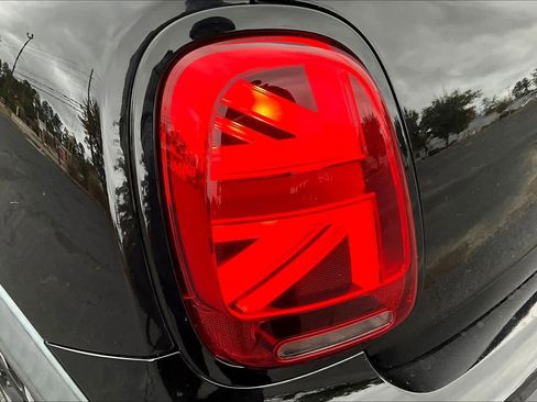 Used 2021 MINI Cooper S w/ Driver Assistance Package image 28