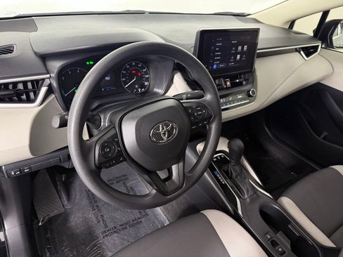 Used 2024 Toyota Corolla LE AWD/4WD image 14