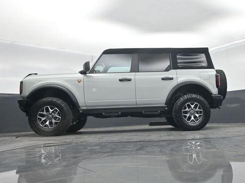 Used 2021 Ford Bronco Badlands image 50