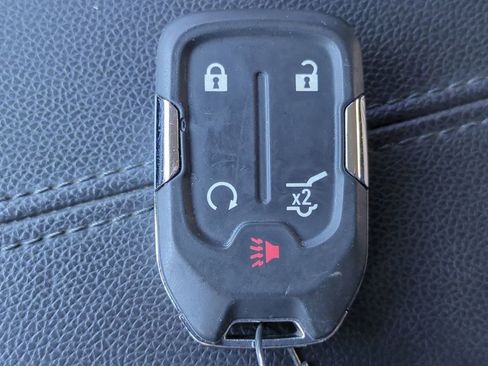 Used 2020 GMC Terrain SLE w/ Driver Convenience Package image 30