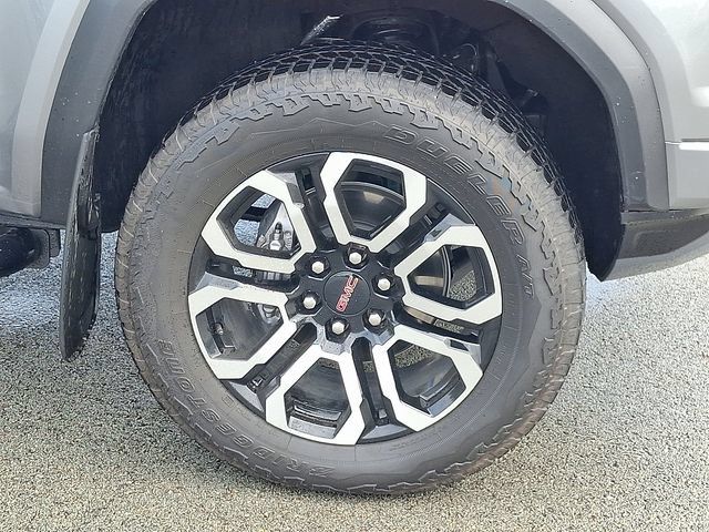 Used 2025 GMC Canyon AT4 w/ Nightfall Edition AWD/4WD image 8