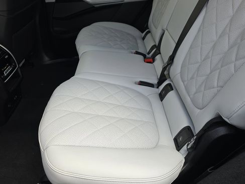 New 2026 BMW X7 xDrive40i w/ M Sport Package image 14