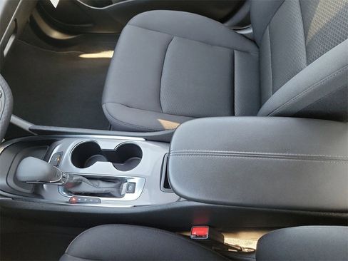 Used 2024 Chevrolet Malibu LT image 22