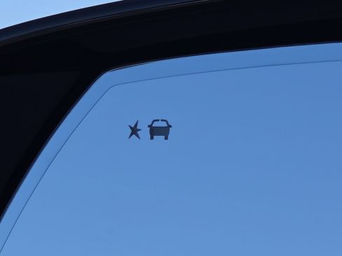 Used 2025 GMC Yukon XL Denali Ultimate image 13