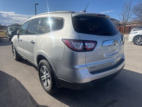 Used 2016 Chevrolet Traverse LT image 4