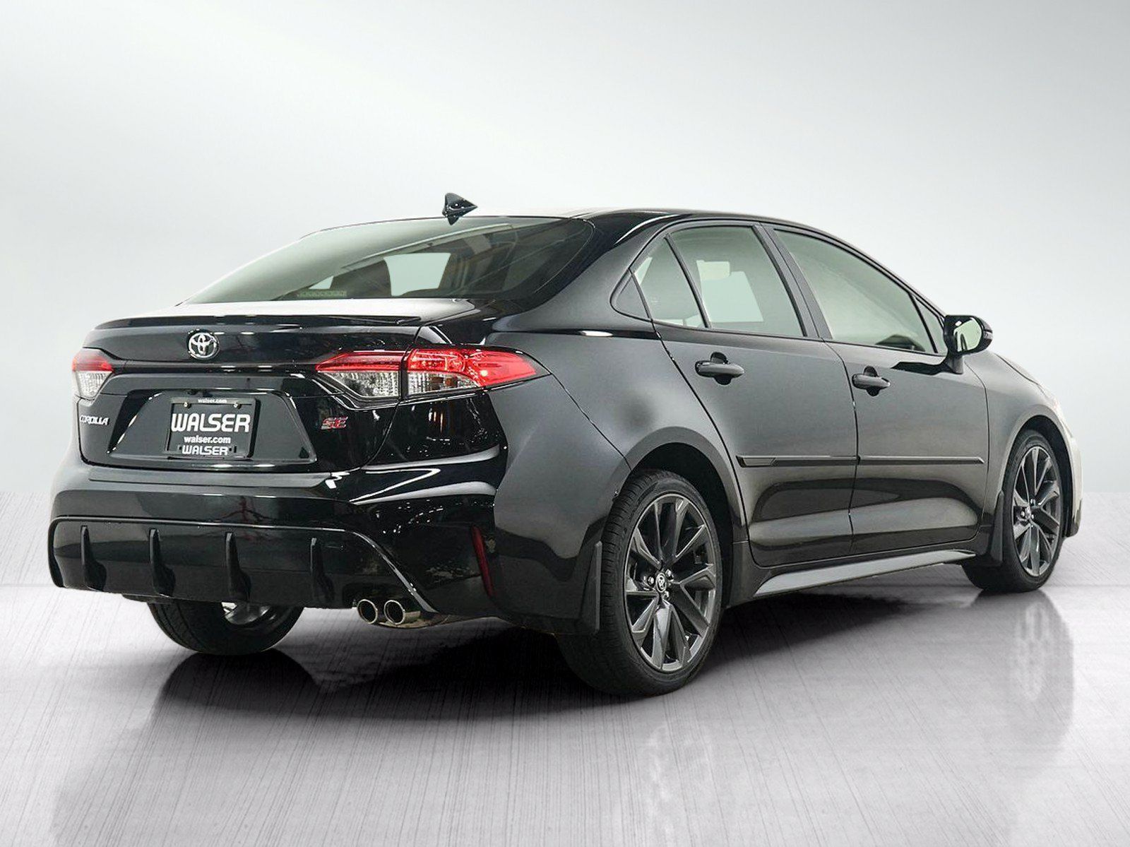 Used 2023 Toyota Corolla SE w/ SE Premium Package FWD image 5