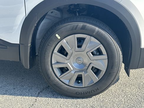 New 2026 Nissan Kicks S image 12