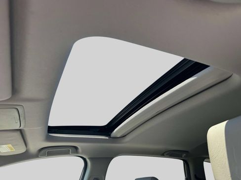 Used 2017 Honda CR-V EX-L image 18