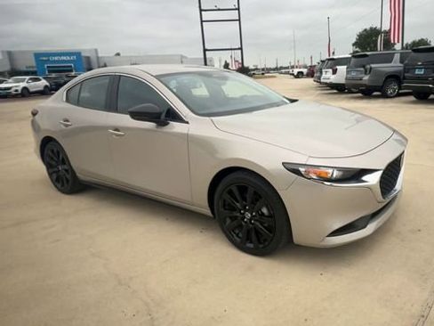 Used 2025 MAZDA MAZDA3 s FWD image 2