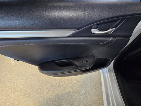 Used 2021 Honda Civic EX-L image 23