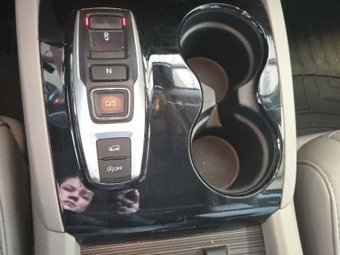 Used 2016 Honda Pilot Touring image 18