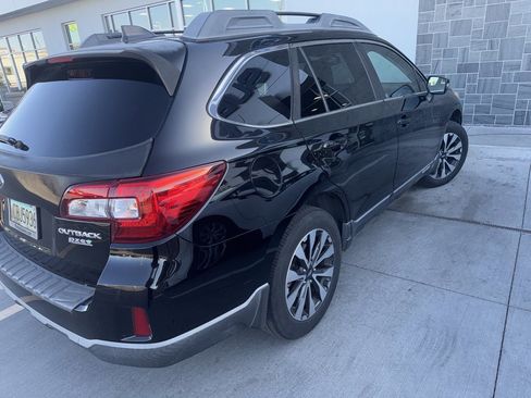 Used 2017 Subaru Outback 2.5i Limited w/ Popular Package #5 image 3