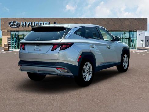 New 2026 Hyundai Tucson SE image 8