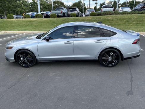 Used 2024 Honda Accord Sport image 9