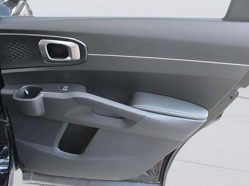 New 2025 Kia Sorento S w/ Panoramic Sunroof Package image 17