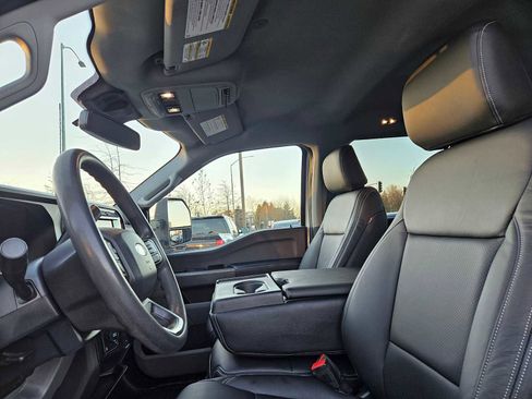 Used 2023 Ford F350 XLT image 25