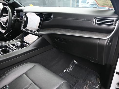 Used 2023 Jeep Wagoneer Series III w/ Preferred Equipment Group image 47