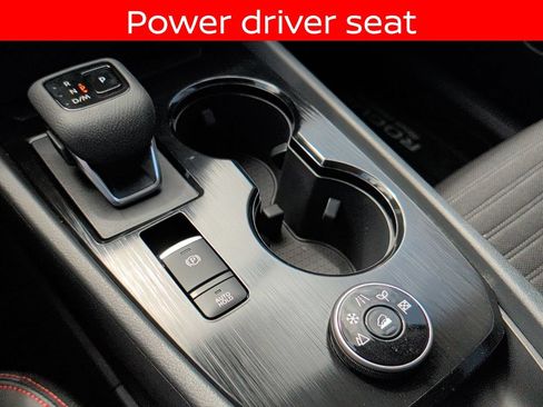 Used 2026 Nissan Rogue SV AWD/4WD image 19