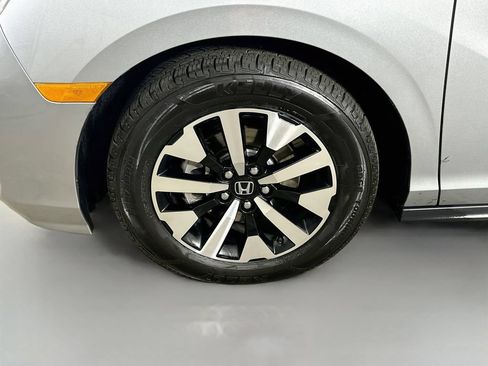 Used 2025 Honda Odyssey EX-L image 8