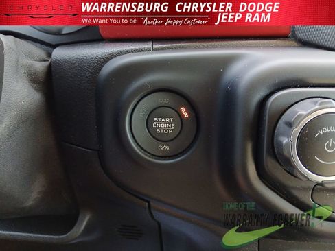 Used 2021 Jeep Gladiator Rubicon w/ Dual Top Group AWD/4WD image 29