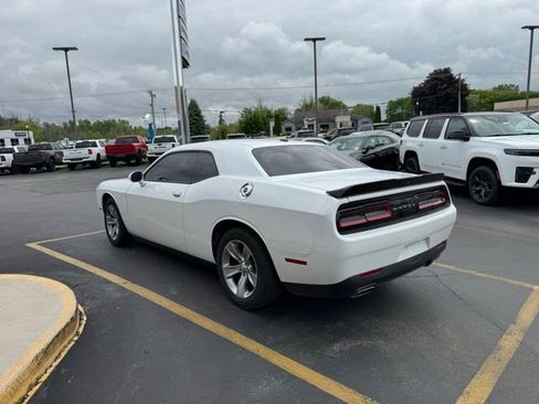 Used 2019 Dodge Challenger SXT RWD image 6