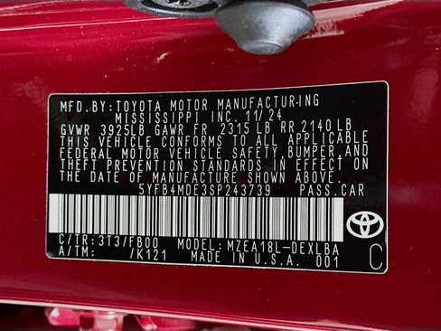 Used 2025 Toyota Corolla LE FWD image 12