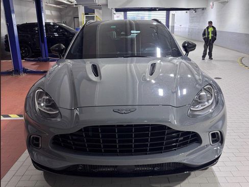 Used 2022 Aston Martin DBX AWD/4WD image 2