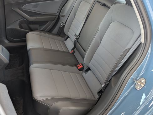 Used 2025 Volkswagen Jetta SE w/ Sunroof Package FWD image 18