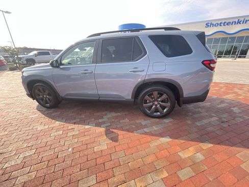 Certified 2023 Honda Pilot Sport image 31