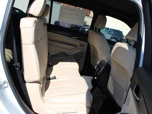 New 2026 Jeep Grand Cherokee L Limited w/ Limited Altitude Package AWD/4WD image 13