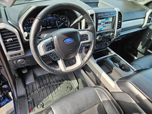 Used 2019 Ford F350 Lariat w/ Lariat Ultimate Package AWD/4WD image 12