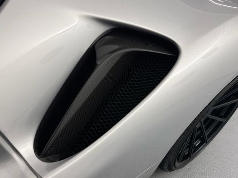 Used 2021 Ferrari SF90 Stradale AWD/4WD image 26