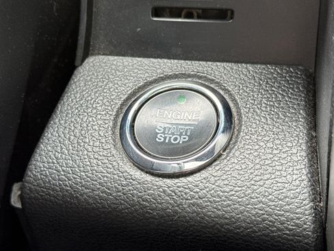 Used 2019 Ford F150 Lariat w/ FX4 Off-Road Package AWD/4WD image 22