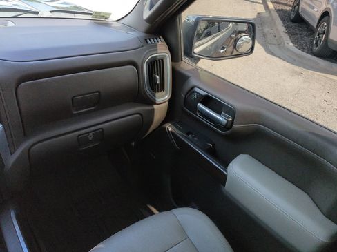 Used 2021 GMC Sierra 1500 SLT AWD/4WD image 17