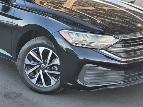 Used 2024 Volkswagen Jetta S image 3