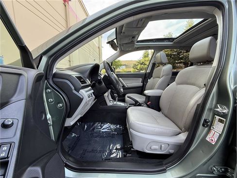 Used 2014 Subaru Forester 2.5i Limited w/ Popular Package #2 image 30