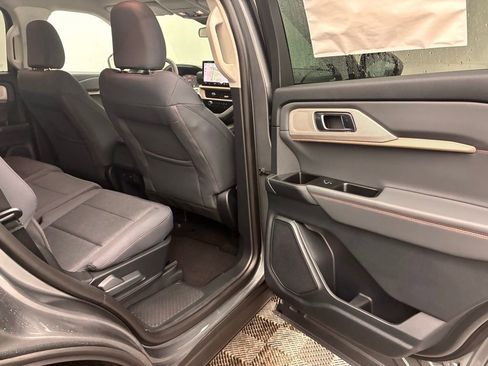 New 2026 Ford Explorer Active image 32