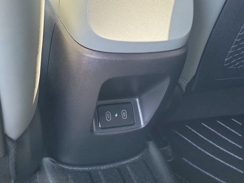 Used 2024 Hyundai Elantra Limited FWD image 26