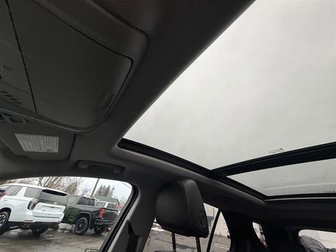 Used 2023 Chevrolet Equinox Premier image 47