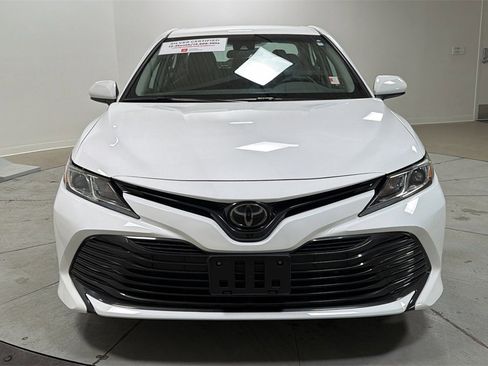 Certified 2020 Toyota Camry LE image 2