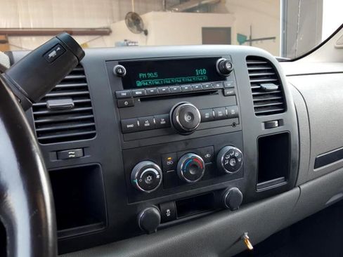 Used 2013 Chevrolet Silverado 2500 W/T image 19