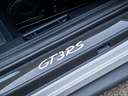 Used 2019 Porsche 911 GT3 RS RWD image 29