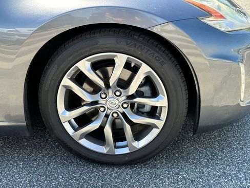 Used 2014 Nissan 370Z Roadster RWD image 14