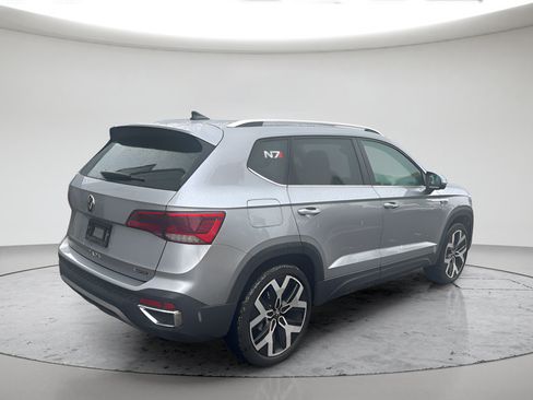 Used 2023 Volkswagen Taos SEL AWD/4WD image 4