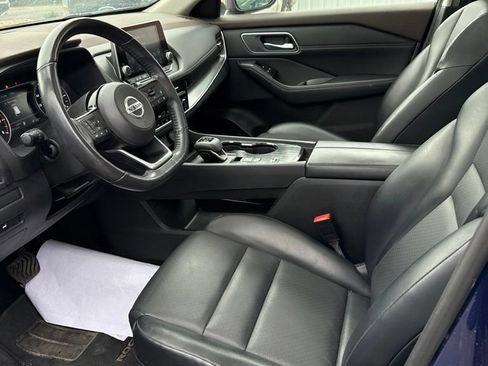 Used 2021 Nissan Rogue SV w/ Premium Package FWD image 6