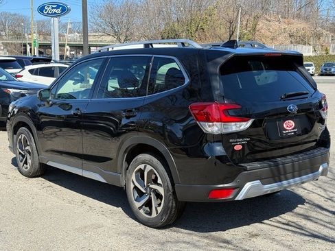 Used 2023 Subaru Forester Touring image 10