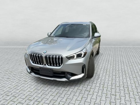 Used 2026 BMW X1 xDrive28i w/ Technology Package AWD/4WD image 3
