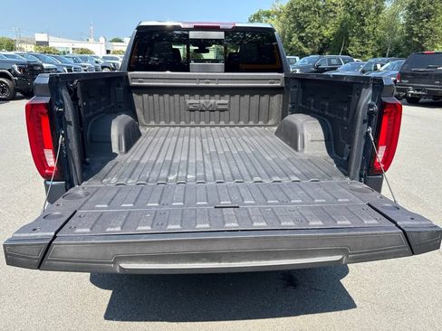 Used 2022 GMC Sierra 1500 SLT w/ SLT Premium Plus Package AWD/4WD image 60