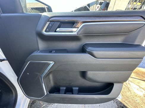 Used 2025 Chevrolet Silverado 1500 LT image 31